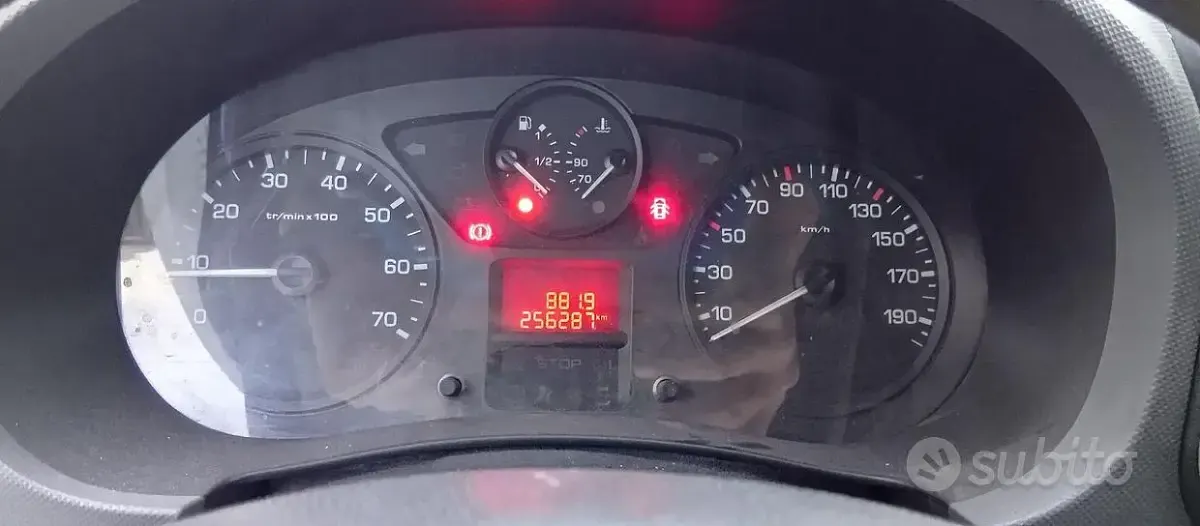 Usata Peugeot Partner 90 CV (66 kW) 2009 Bianco Monovolume