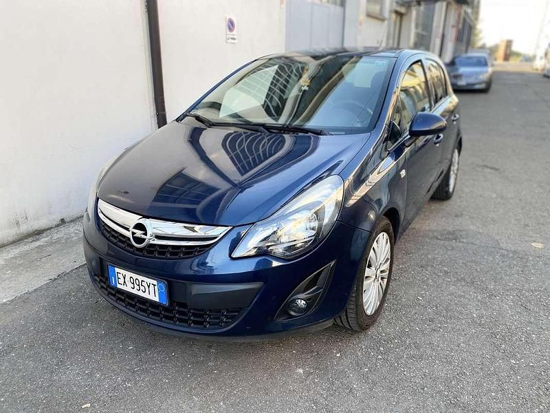 Usata 2015 Opel Corsa Tre volumi | 4300 € (Ottimo prezzo) - Immagine 1/4