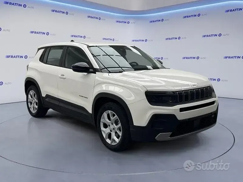 Usata Jeep Avenger Altitude 101 CV (74 kW) 2024 Bianco SUV