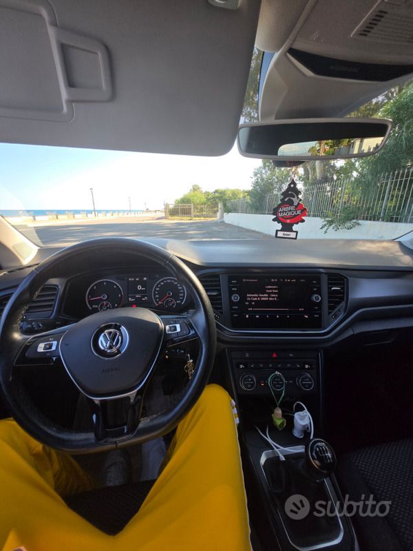 Usata VW T-Roc 116 CV (85 kW) 2018 Nero SUV