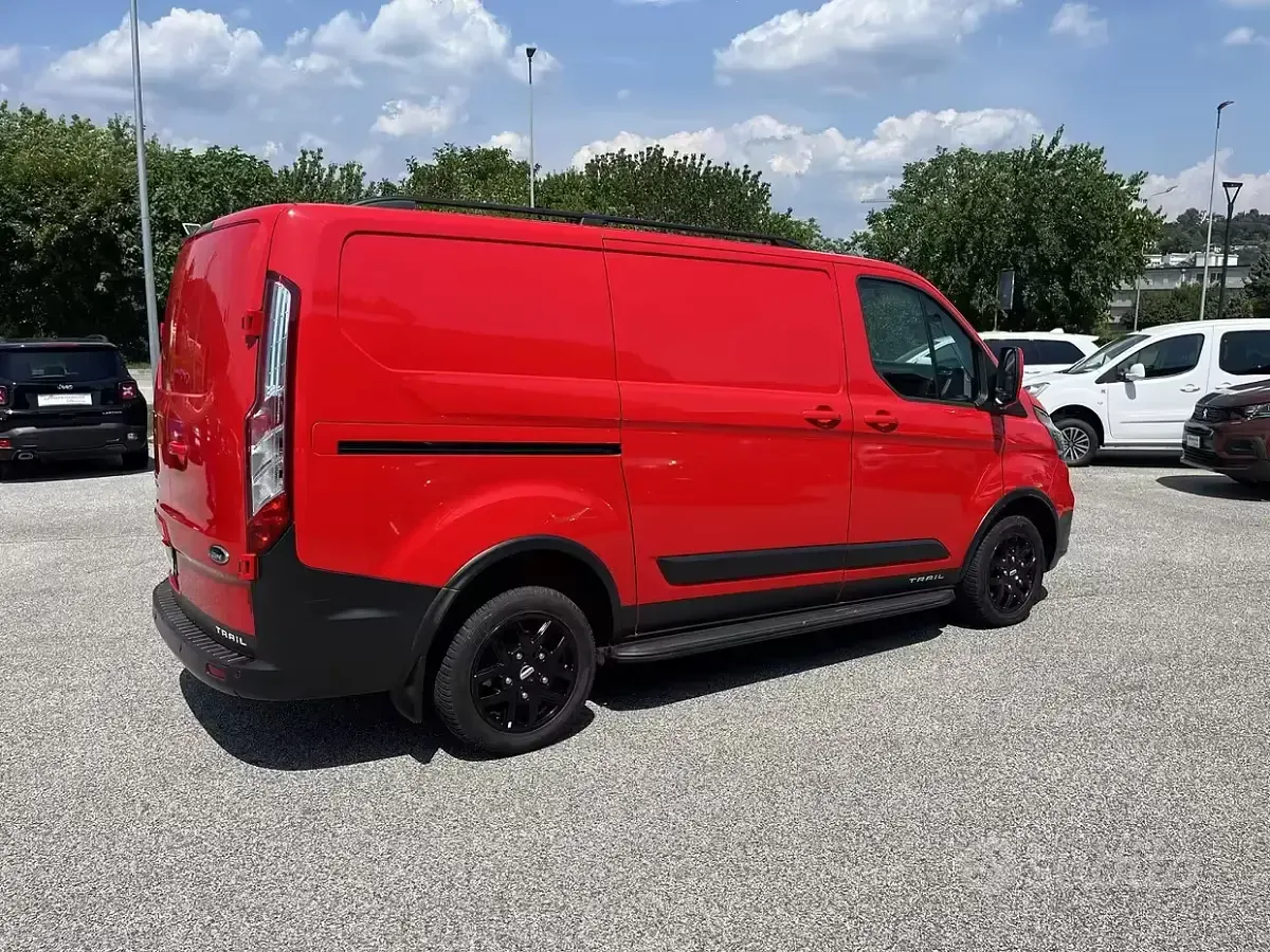 Usata Ford Transit Custom 170 CV (125 kW) 2021 Rosso Furgone