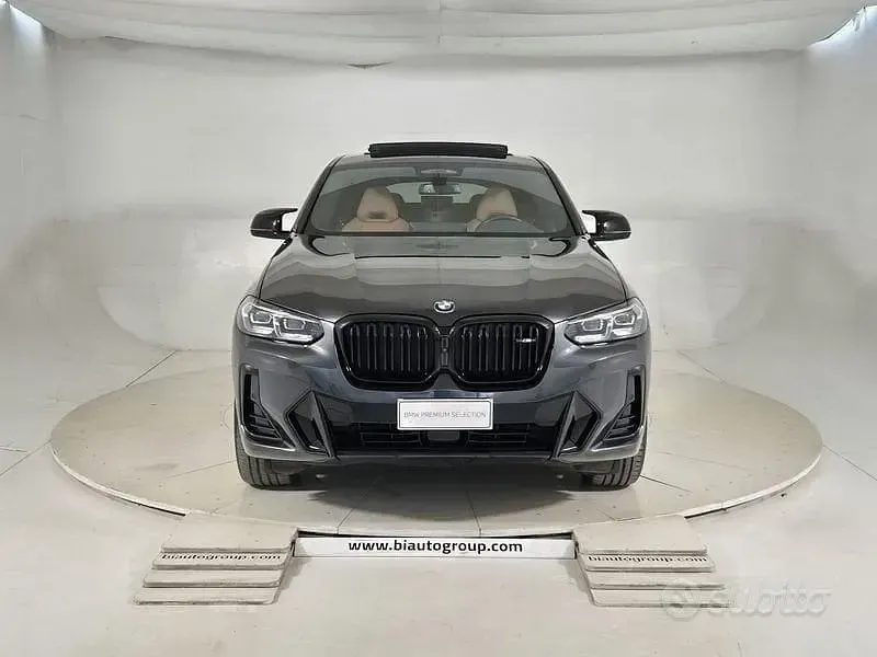 Usata BMW X4 Comfort Edition 340 CV (250 kW) 2024 Grigio scuro SUV