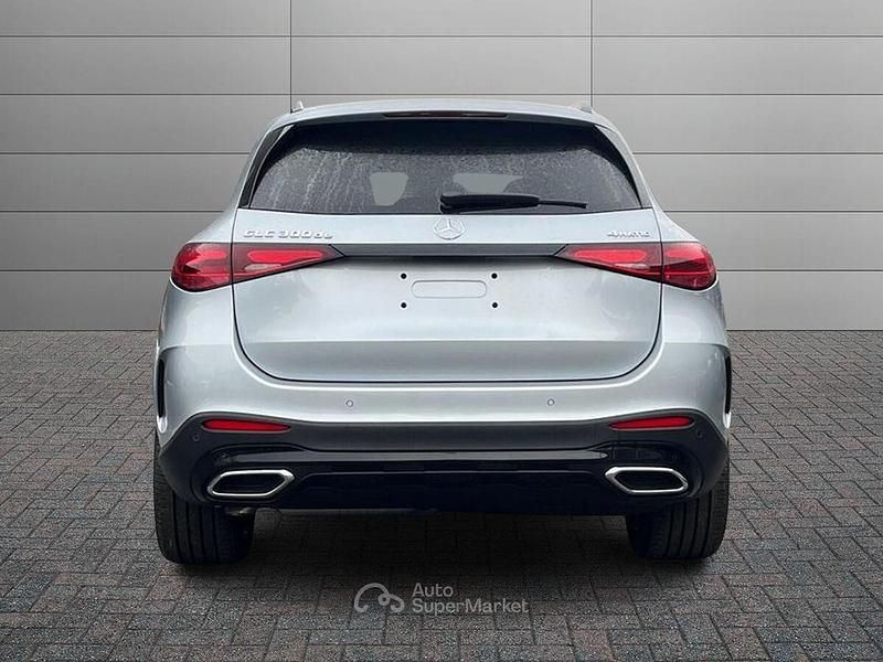 Nuova Mercedes GLC300 197 CV (144 kW) 2026 Argento Pick-up