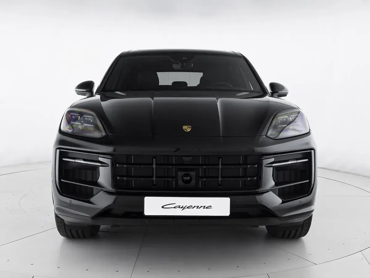Nuova Porsche Cayenne 2026 Nero cromite metallizzato SUV