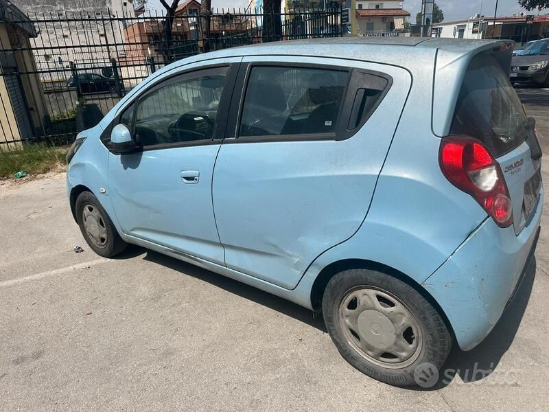 Usata Chevrolet Spark 68 CV (50 kW) 2014 Blu Utilitaria