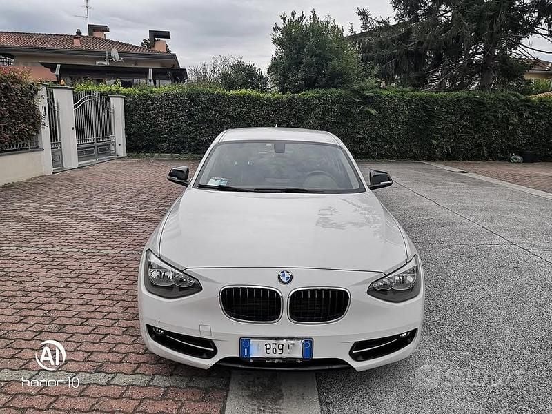 Bianco Usata 2014 BMW 116 Sport Line Due volumi | 9000 € (Ottimo prezzo) - Immagine 1/4