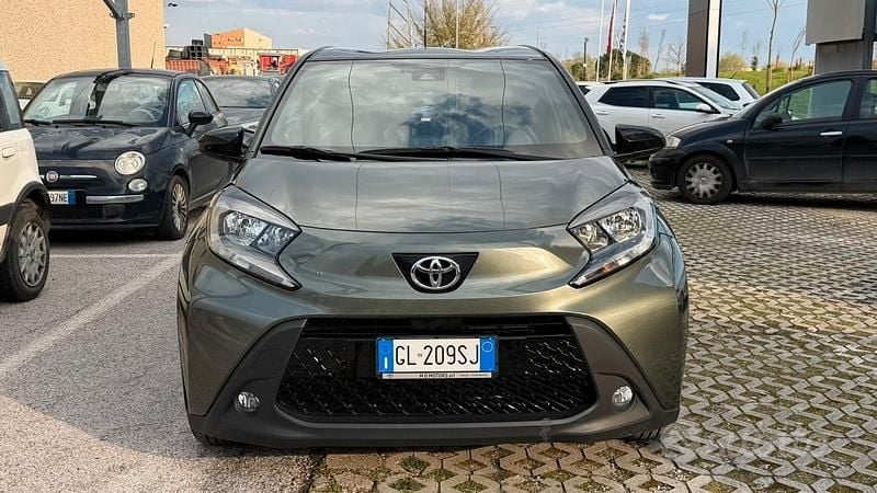 Usata Toyota Aygo X Trend 72 CV (52 kW) 2022 Verde SUV