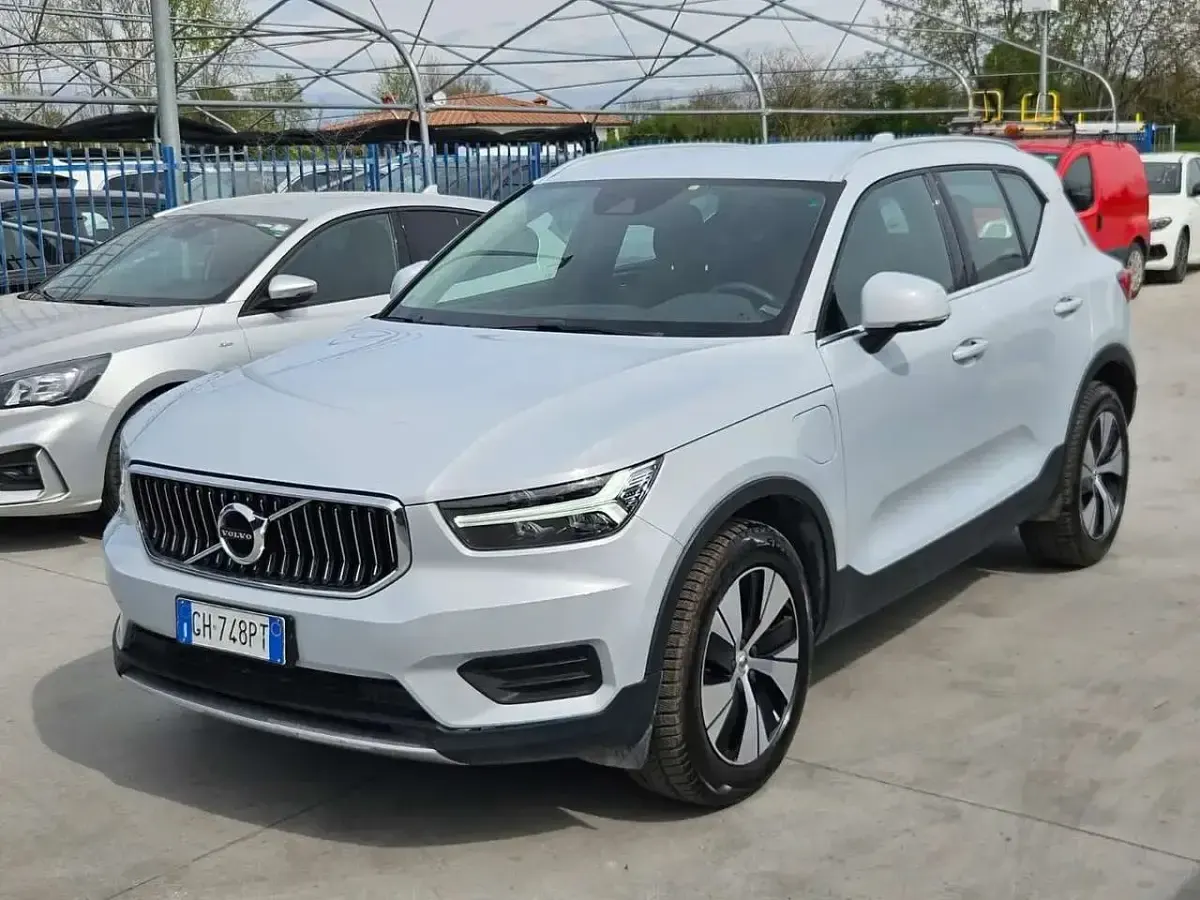 Occasion Volvo XC40 Inscription 129 ch (94 kW) 2021 Argent SUV