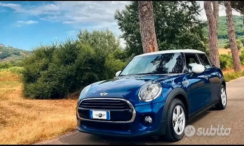 Usata Mini Cooper D 105 CV (77 kW) 2017 Blu Utilitaria