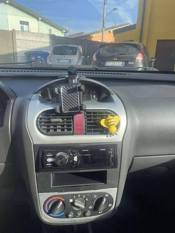 Usata Opel Corsa 80 CV (58 kW) 2005 Grigio Utilitaria