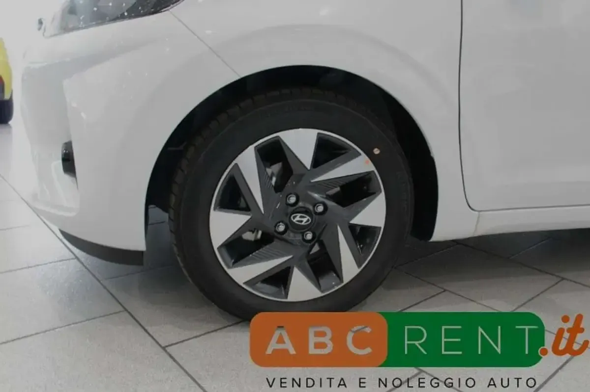 Nuova Hyundai i10 63 CV (46 kW) 2025 Bianco Utilitaria