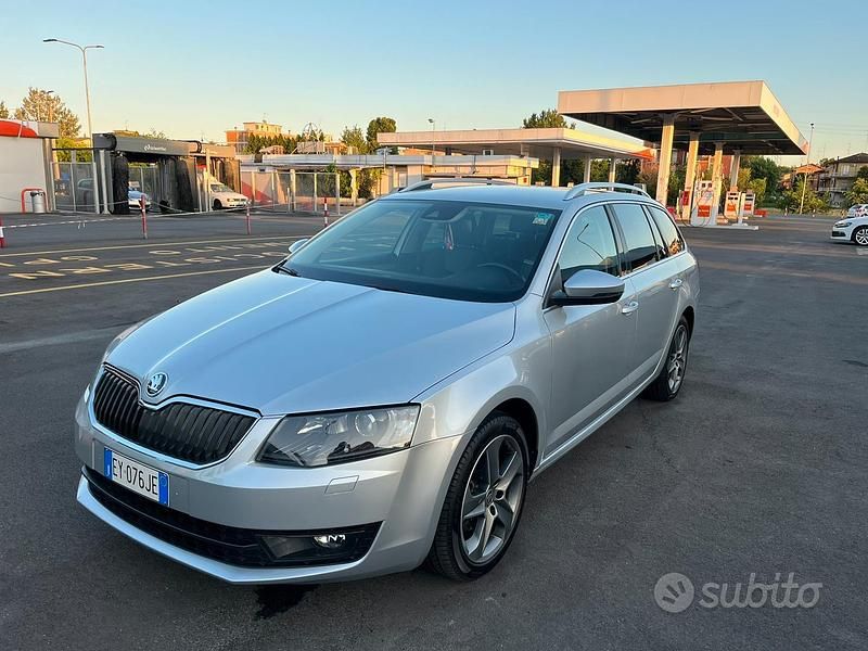 Begagnad Skoda Octavia 150 HK (110 kW) 2015 Grå Halvkombi