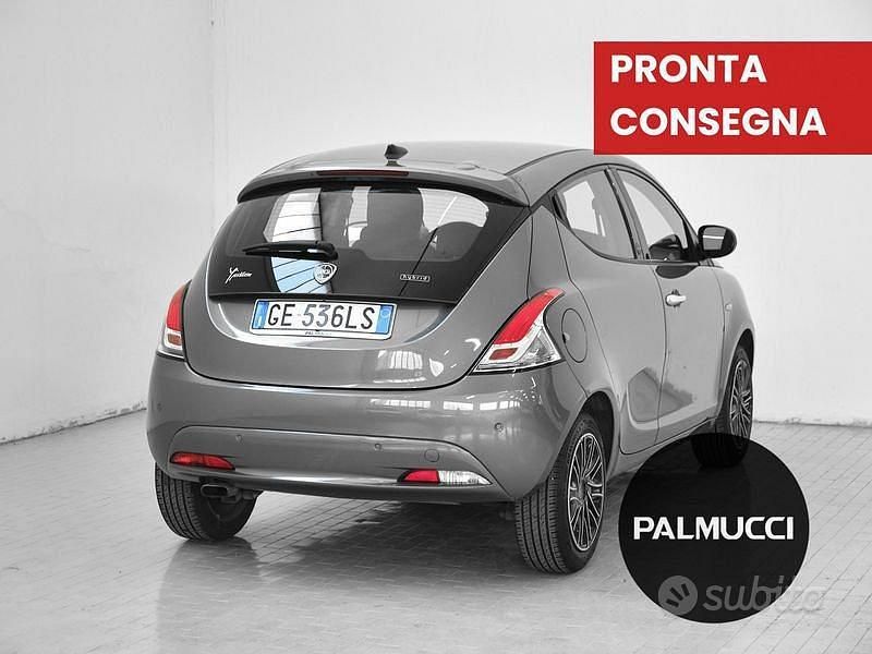 Usata Lancia Ypsilon Gold 69 CV (50 kW) 2021 Other Utilitaria