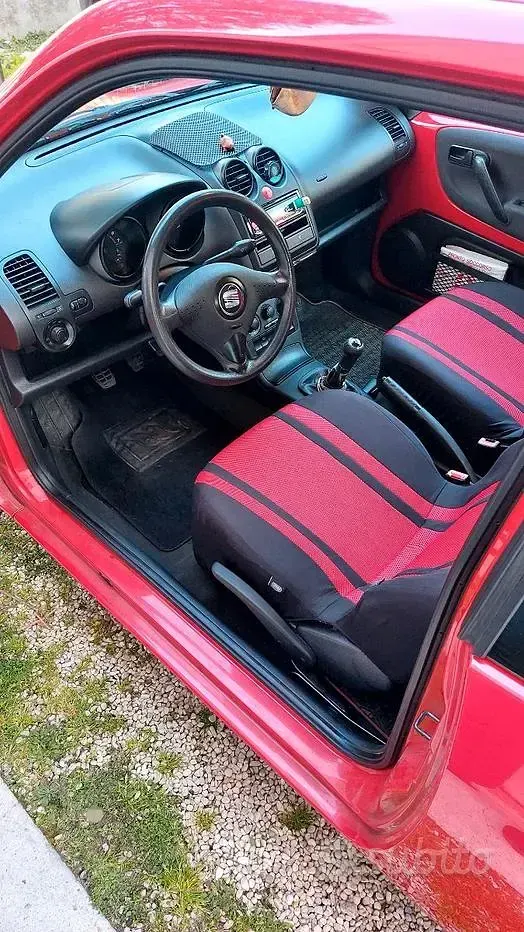 Usata Seat Arosa 50 CV (36 kW) 2003 Rosso Utilitaria