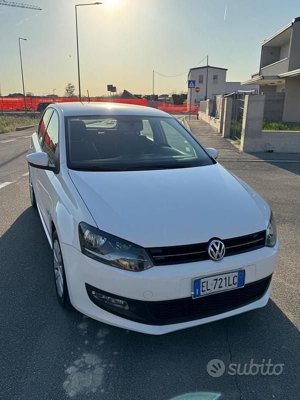 Usata VW Polo Trendline 74 CV (54 kW) 2012 Bianco Utilitaria