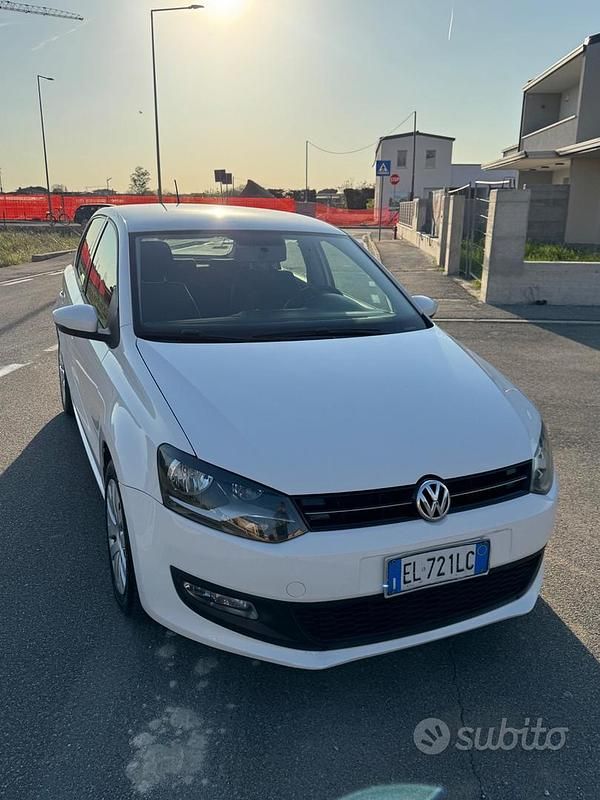 Usata VW Polo Trendline 75 CV (55 kW) 2012 Bianco Utilitaria