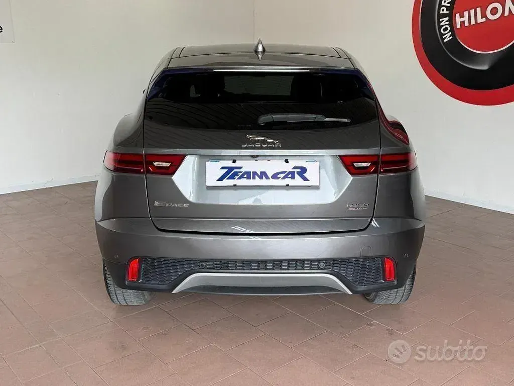 Usata Jaguar E-Pace S 150 CV (110 kW) 2018 Grigio scuro SUV
