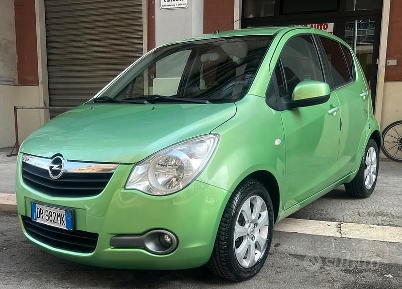 Usata Opel Agila Enjoy 75 CV (55 kW) 2008 Verde Utilitaria