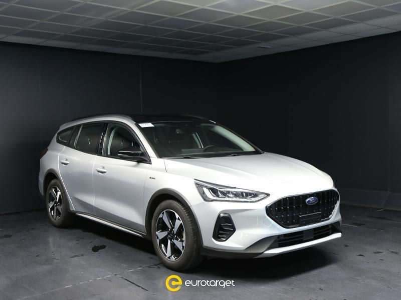 Usata Ford Focus Active 115 CV (84 kW) 2023 Vari colori pastello Station wagon