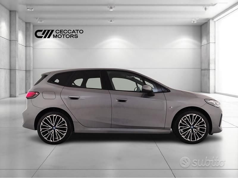 Usata BMW 225 Active Tourer M Sport 245 CV (180 kW) 2024 Grigio Monovolume