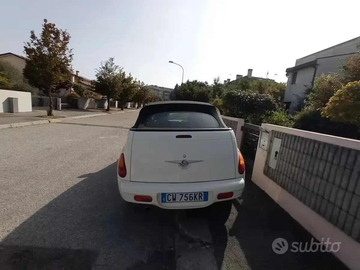 Usata Chrysler PT Cruiser 223 CV (164 kW) 2005 Bianco Cabrio