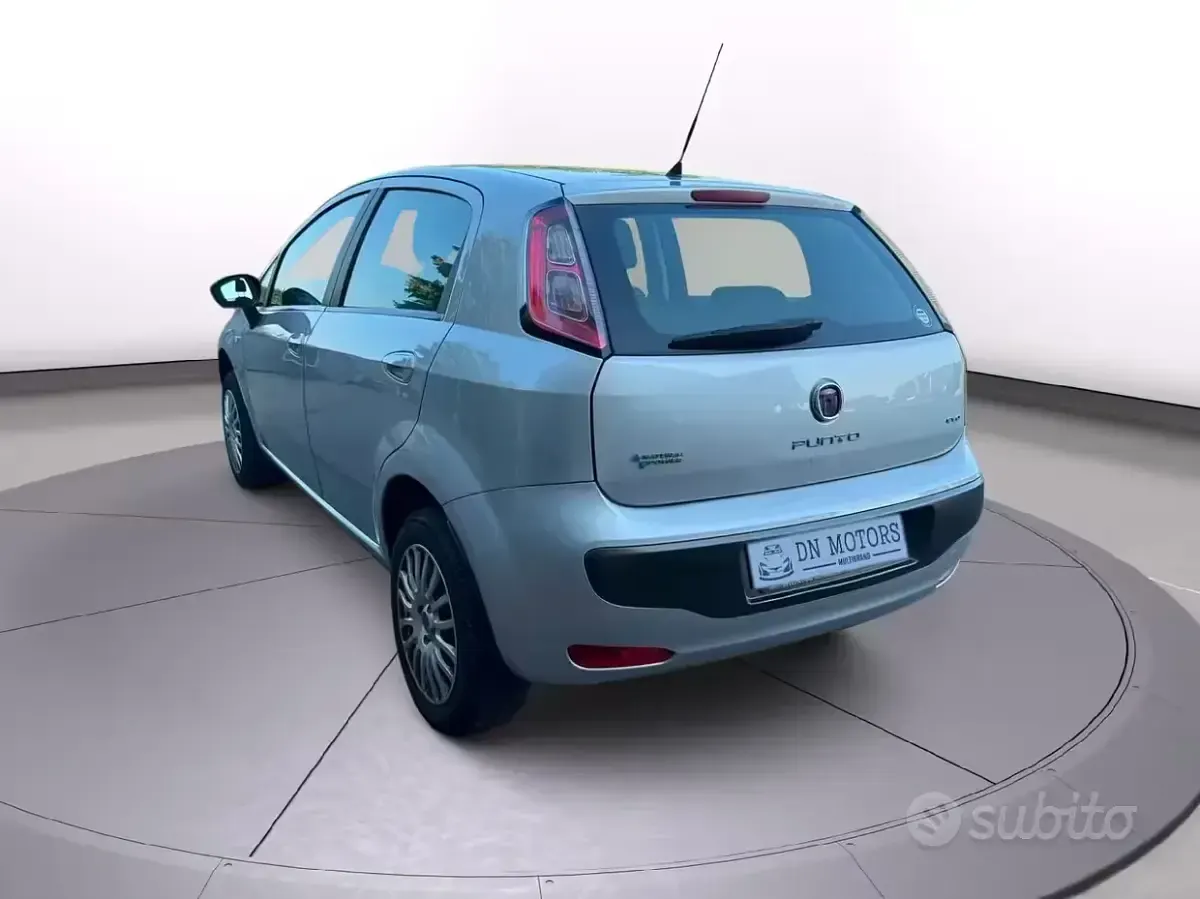 Usata Fiat Punto Evo 69 CV (50 kW) 2010 Grigio Utilitaria