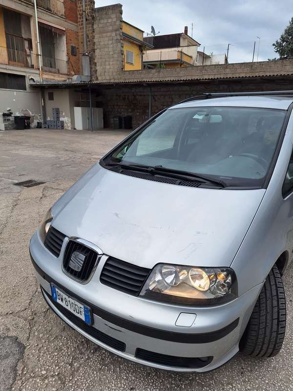 Argento Usata 2001 Seat Alhambra Stylance Monovolume | 2900 € - Immagine 1/4