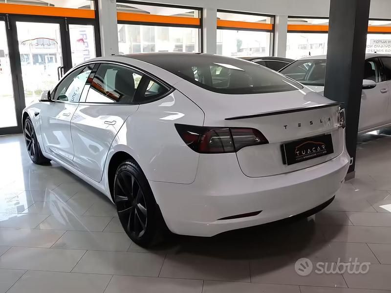 Occasion Tesla Model 3 Standard Range 235 kW (320 ch) 2023 Blanc Berline