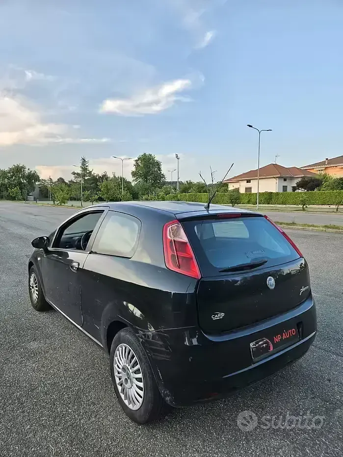 Usata Fiat Punto 69 CV (50 kW) 2007 Nero Utilitaria