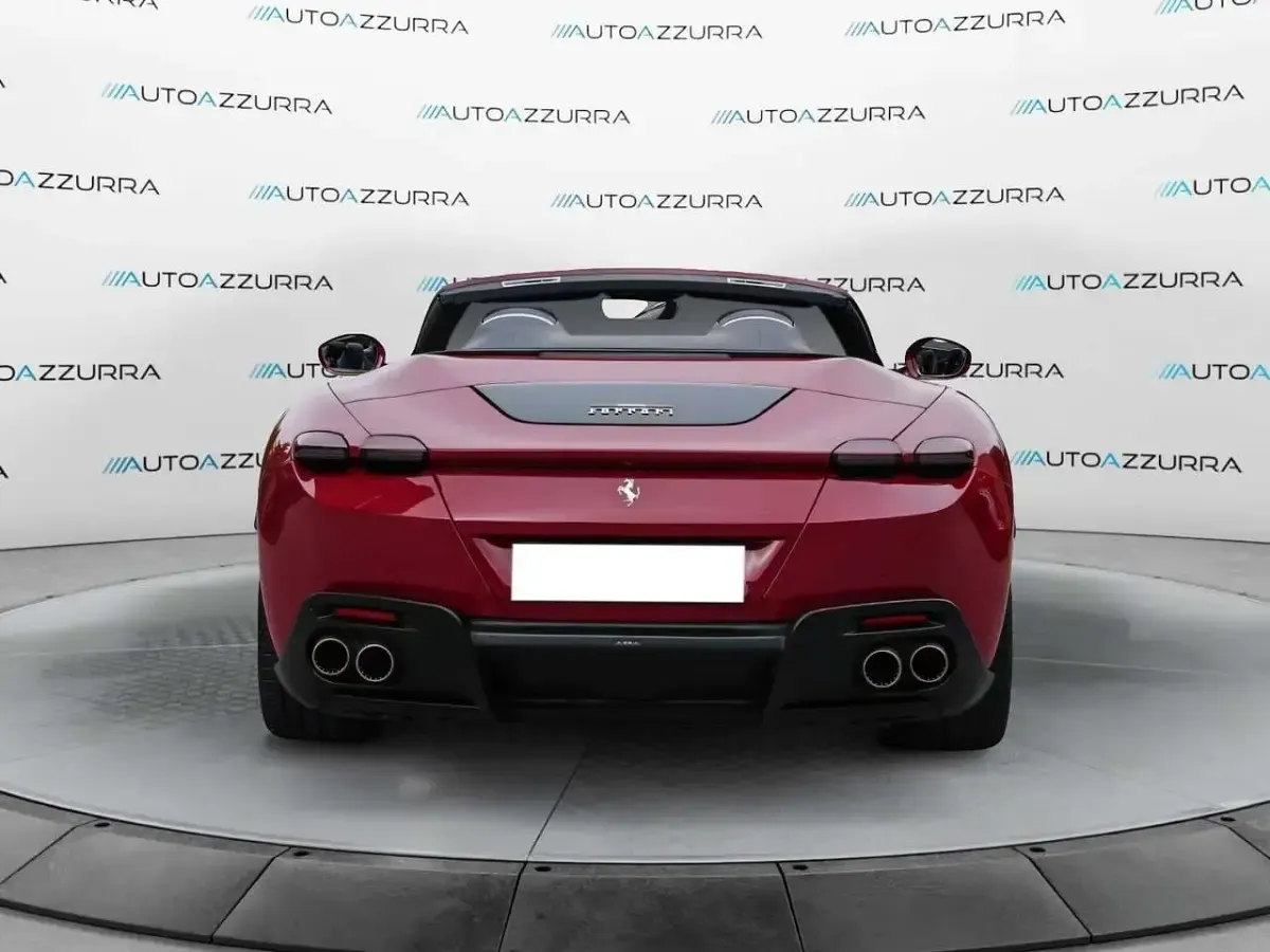 Usata Ferrari Roma 620 CV (456 kW) 2024 Rosso Cabrio