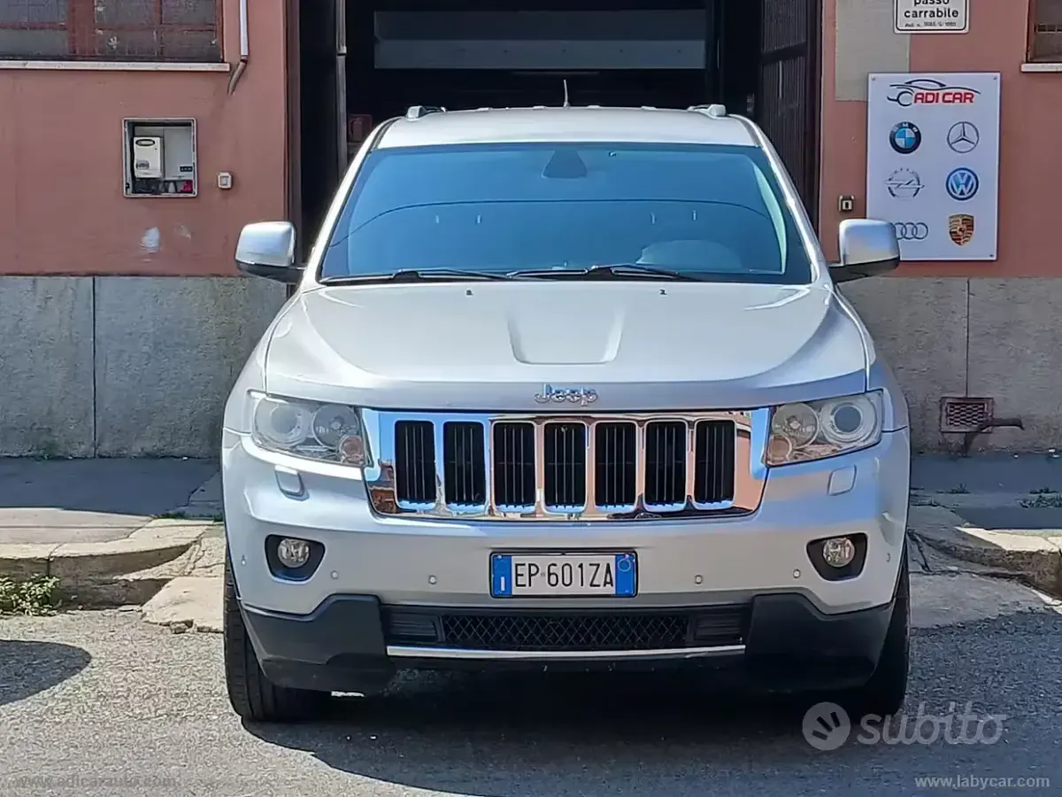Usata Jeep Cherokee Limited 190 CV (139 kW) 2013 Grigio SUV