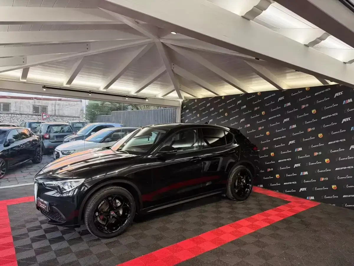 Usata Alfa Romeo Stelvio Sprint 190 CV (139 kW) 2021 Nero SUV