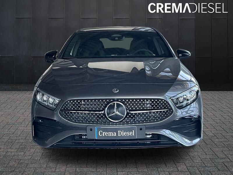 Nuova Mercedes A180 Advanced Plus 116 CV (85 kW) 2025 Grigio montagna ; Berlina