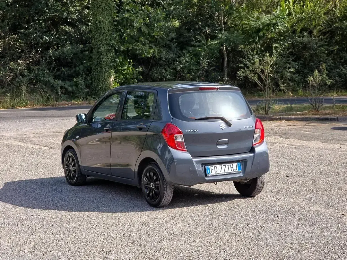Usata Suzuki Celerio Style 68 CV (50 kW) 2016 Grigio Utilitaria