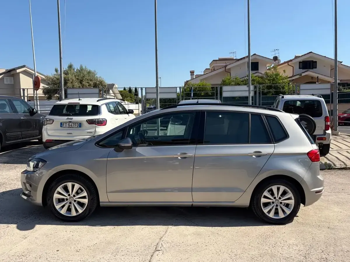 Usata VW Golf VII Highline 125 CV (91 kW) 2017 Argento Berlina