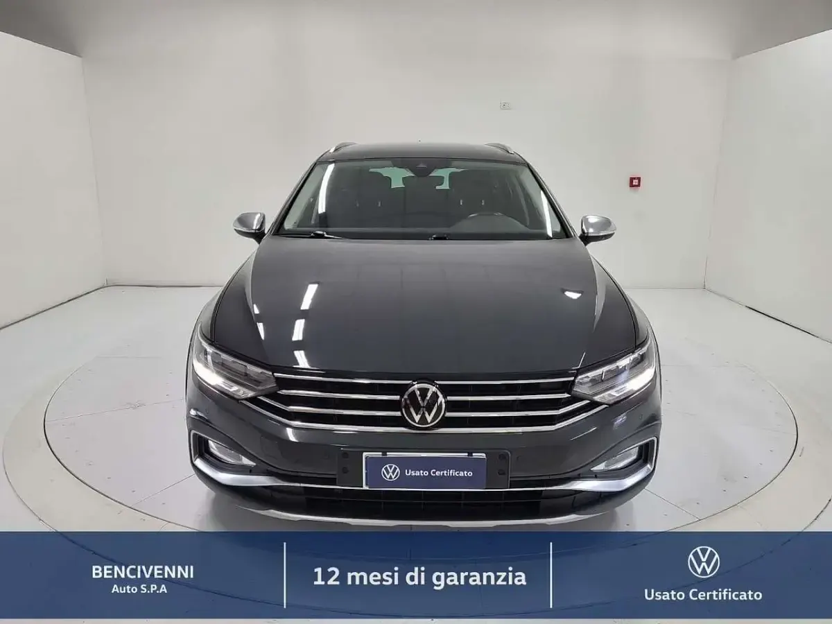 Usata VW Passat Alltrack 200 CV (147 kW) 2021 Grigio Station wagon
