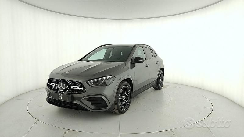 Grigio Usata 2025 Mercedes GLA200 Advanced Plus SUV | 44.500 € (Buon prezzo) - Immagine 1/4