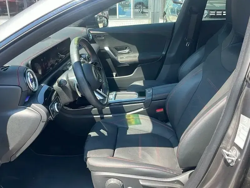 Usata Mercedes CLA200 Advanced Plus 150 CV (110 kW) 2024 Grigio montagna Coupé