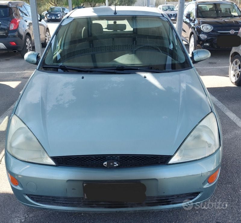 Usata Ford Focus 100 CV (73 kW) 1999 Verde Berlina