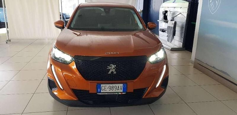 Usata Peugeot 2008 Active 110 CV (80 kW) 2021 Arancione SUV