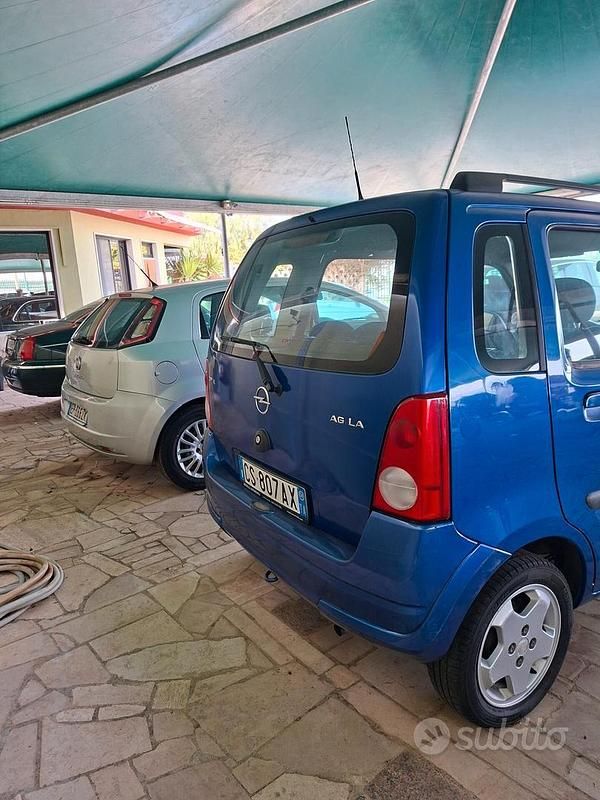 Usata Opel Agila Club 59 CV (43 kW) 2004 Blu Monovolume