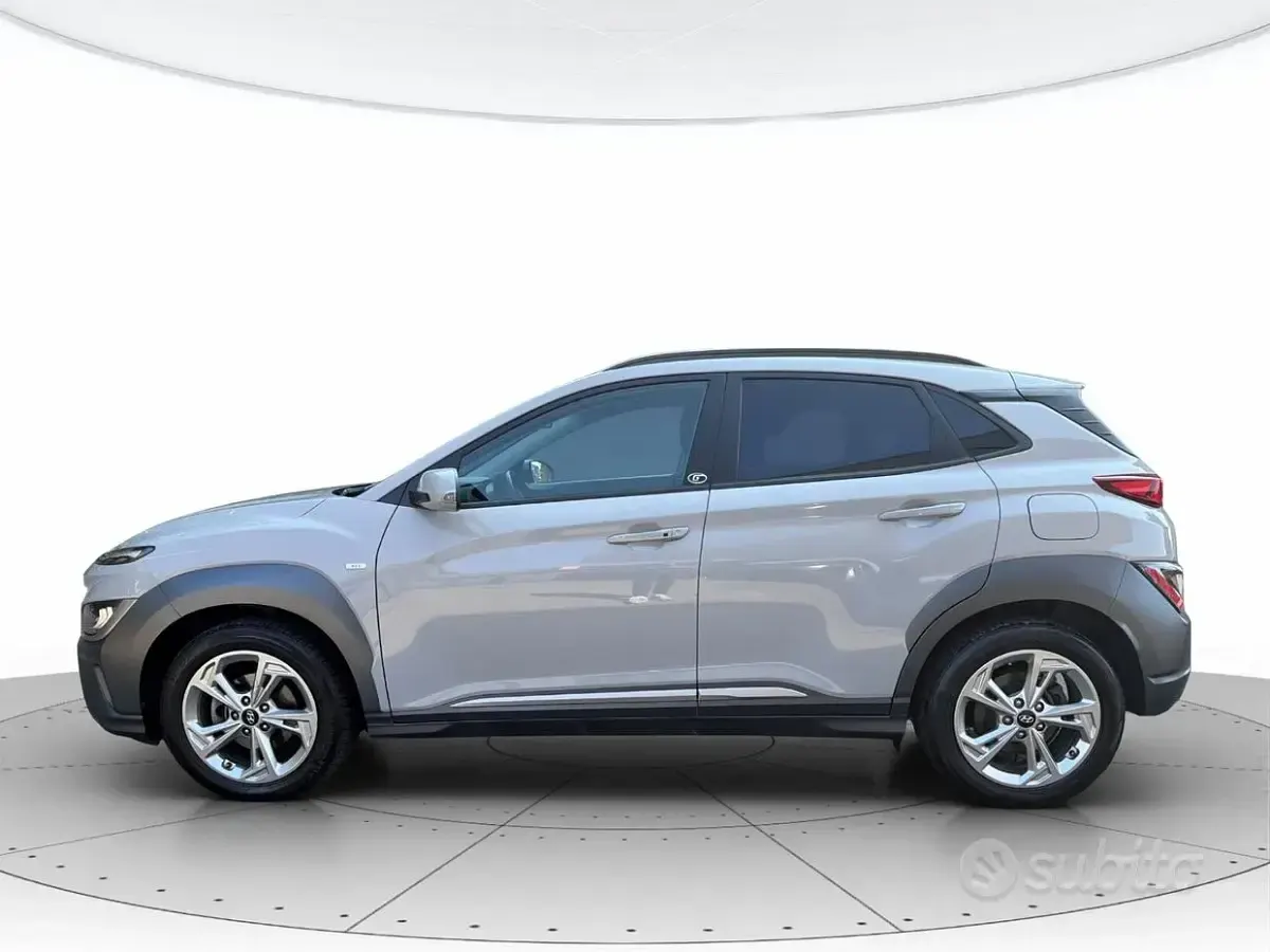 Usata Hyundai Kona 120 CV (88 kW) 2022 Grigio SUV