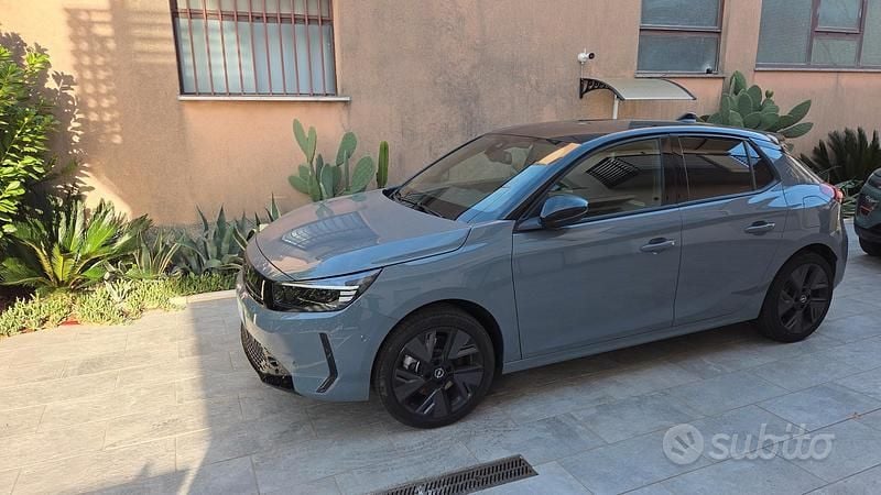 Usata Opel Corsa-e 114 kW (156 CV) 2025 Utilitaria