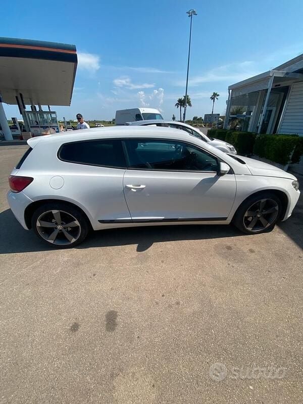 Usata VW Scirocco 150 CV (110 kW) 2010 Bianco Coupé
