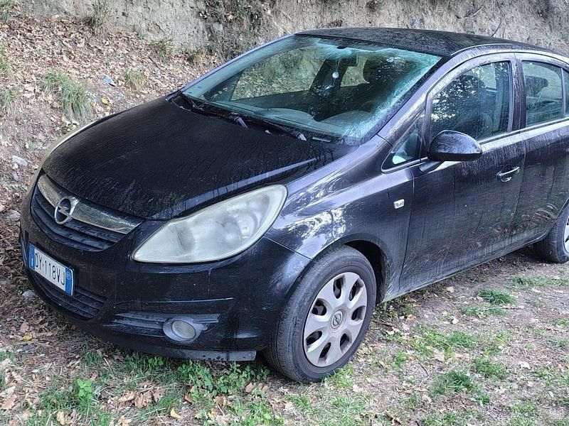 Usata 2010 Opel Corsa | 2100 € (Buon prezzo) - Immagine 1/3