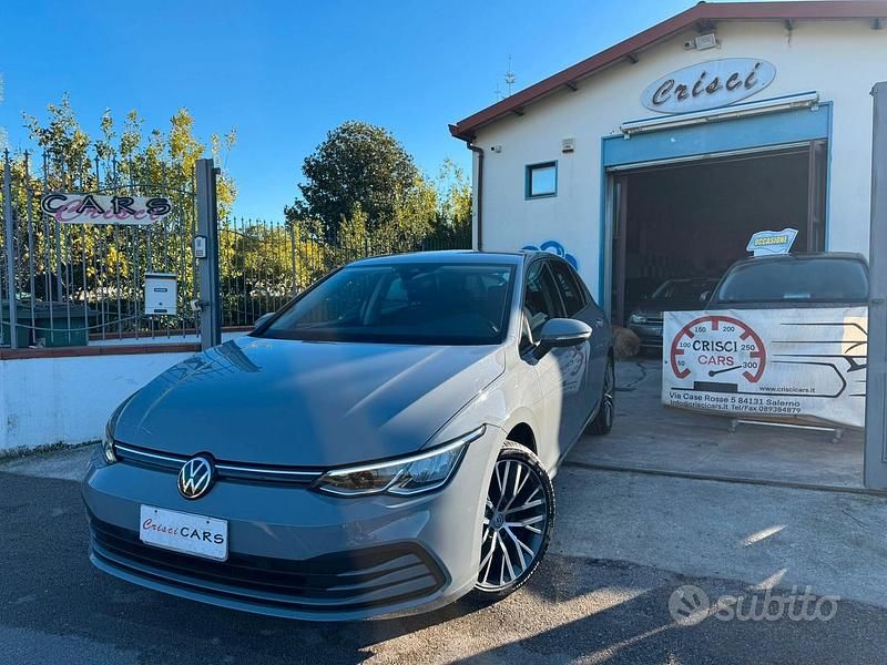Usata VW Golf VIII Style 116 CV (85 kW) 2022 Grigio Berlina