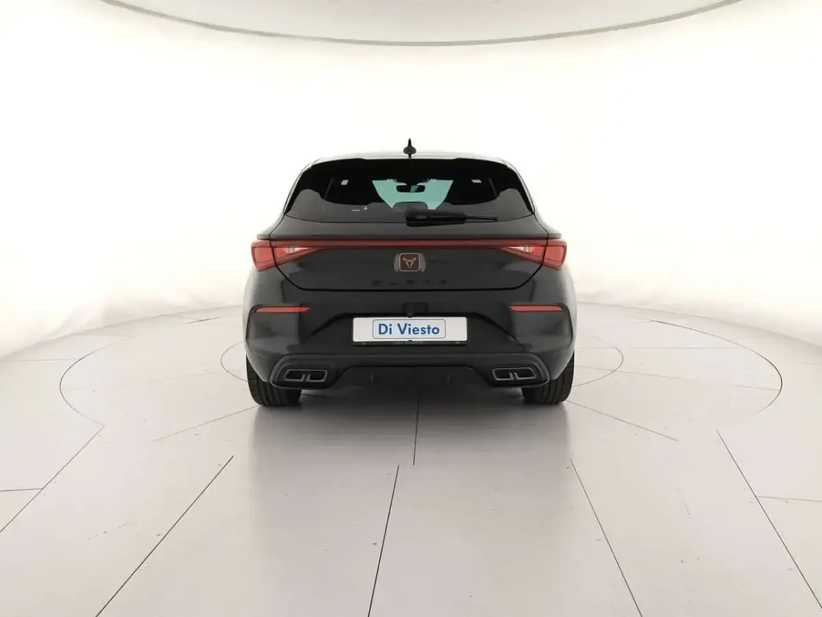 Usata Cupra Leon 150 CV (110 kW) 2022 Nero midnight Berlina