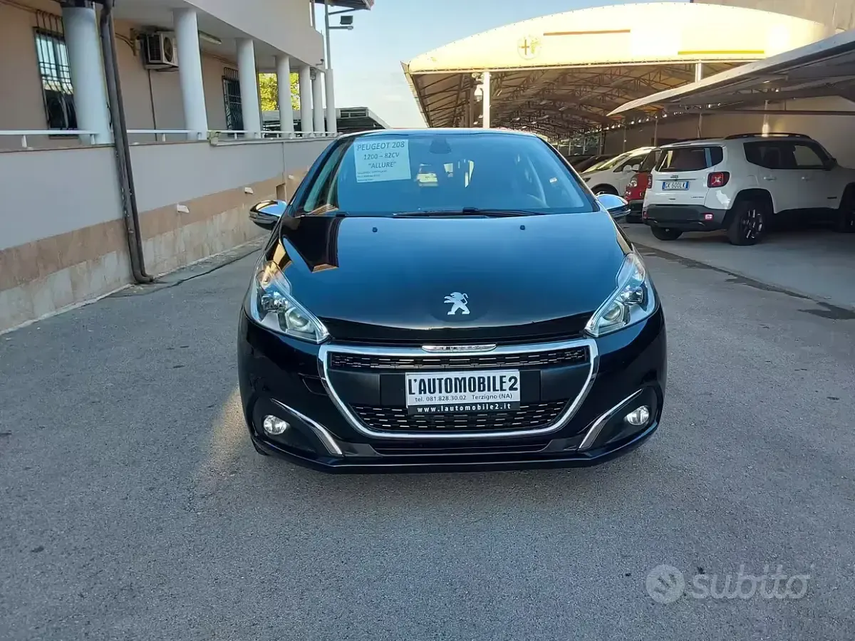 Usata Peugeot 208 Allure 82 CV (60 kW) 2017 Nero Utilitaria
