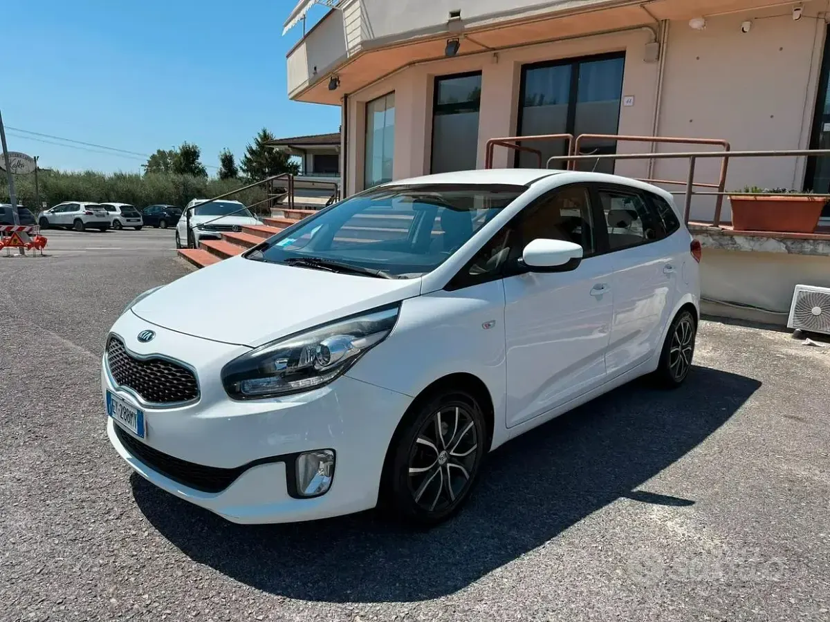 Usata Kia Carens 116 CV (85 kW) 2015 Bianco Monovolume