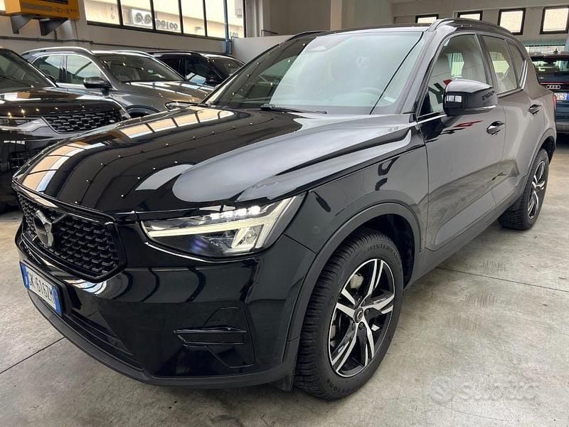 Usata Volvo XC40 Plus 163 CV (119 kW) 2022 Nero SUV